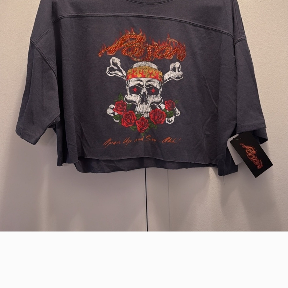 *NWT* POISION Gray Crop Top